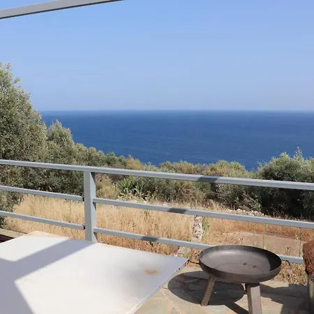 Holiday home Ageranos